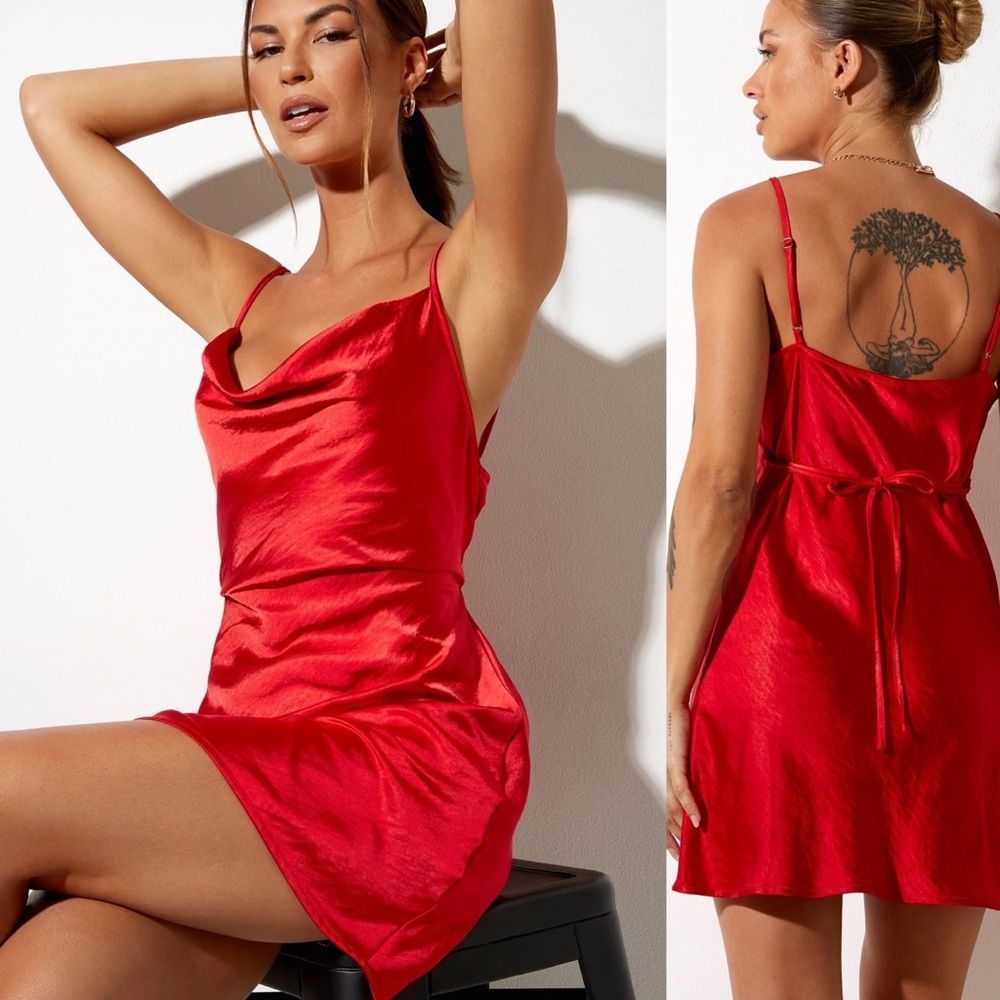 Motel PAIVA SLIP DRESS IN SATIN RED